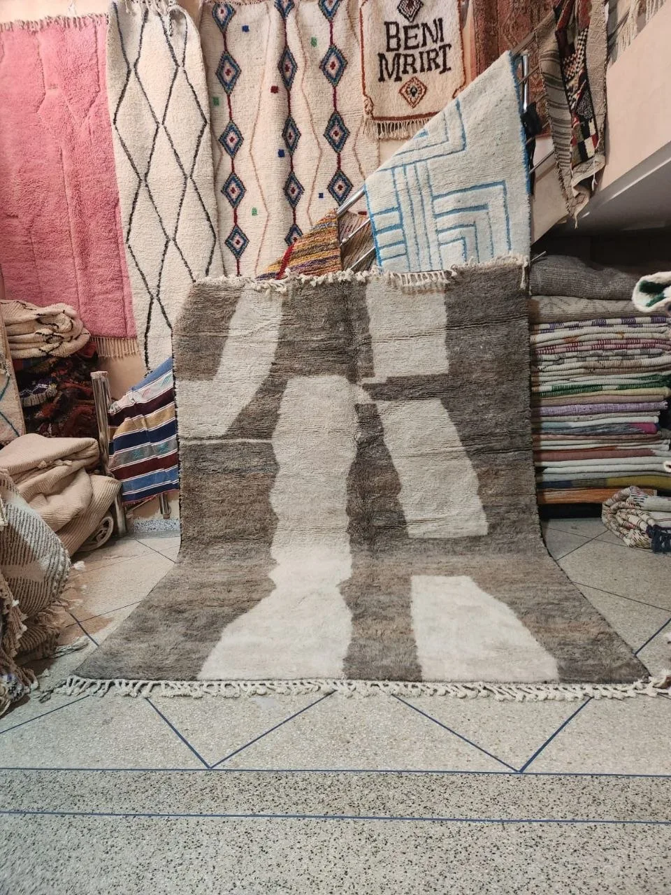 Grey contemporary Moroccan rug with large ivory abstract shapes