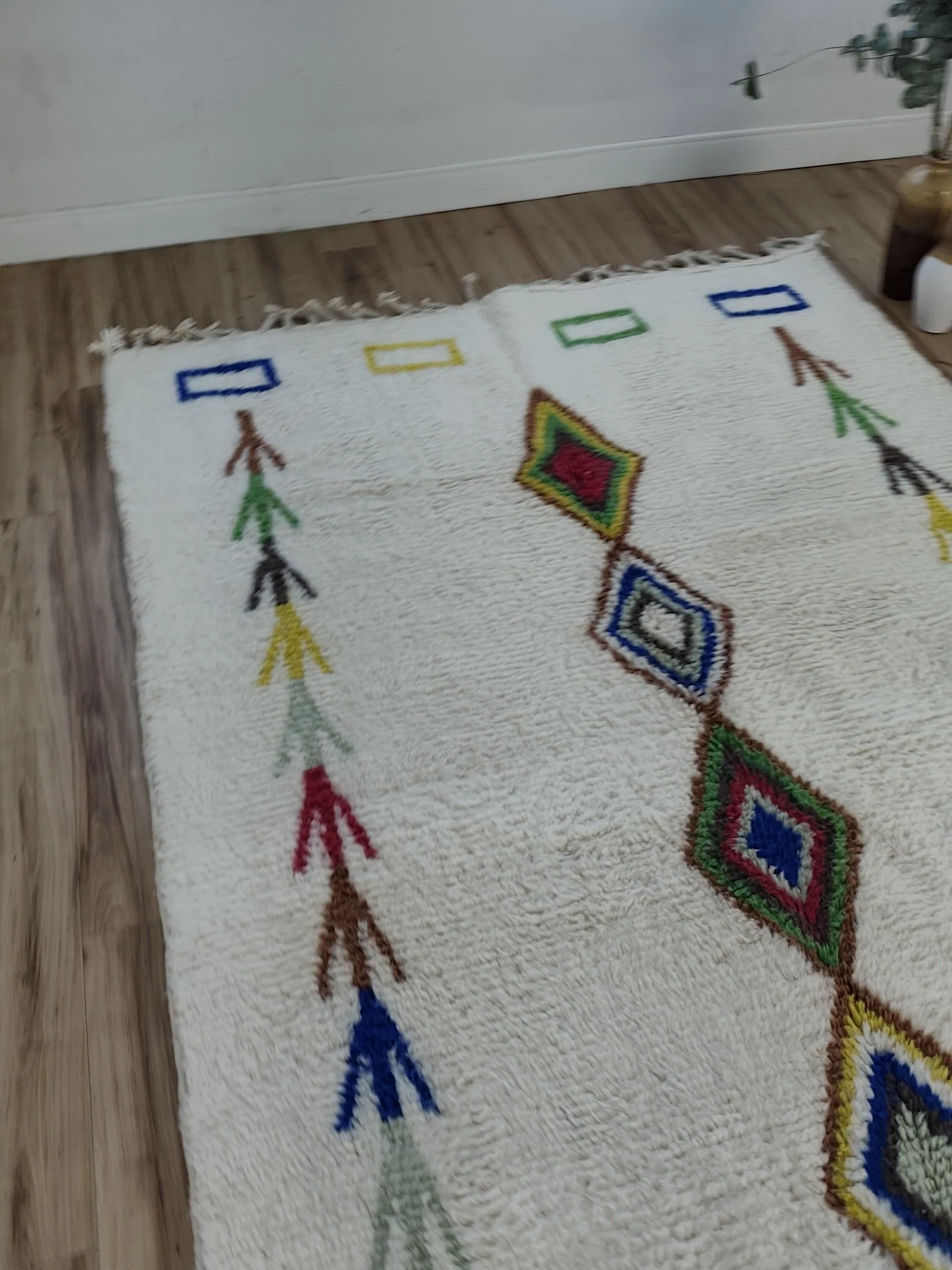 Samia &mdash; Moroccan rug, view 3 of 20