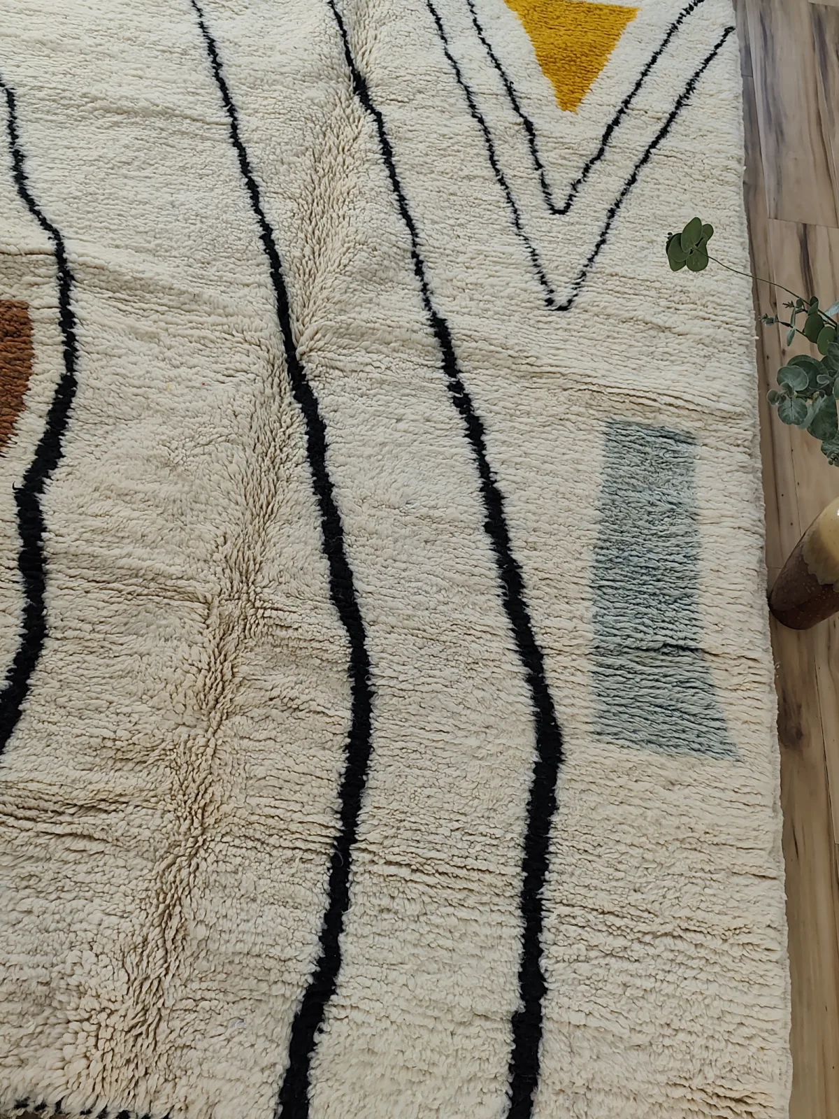 Warda — Contemporary Moroccan Rug, detail view 5 of 12