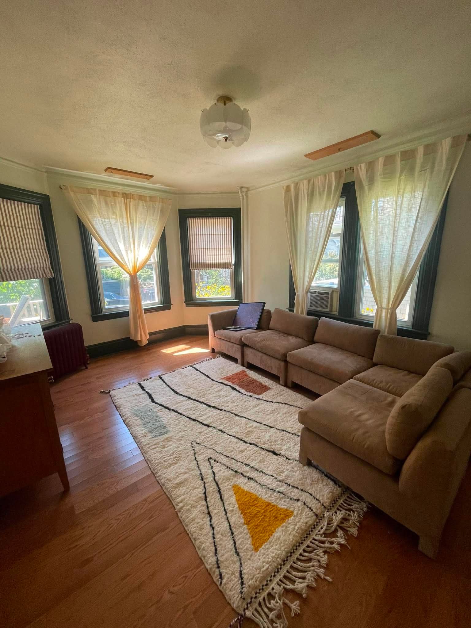 Warda styled in a customer's living room