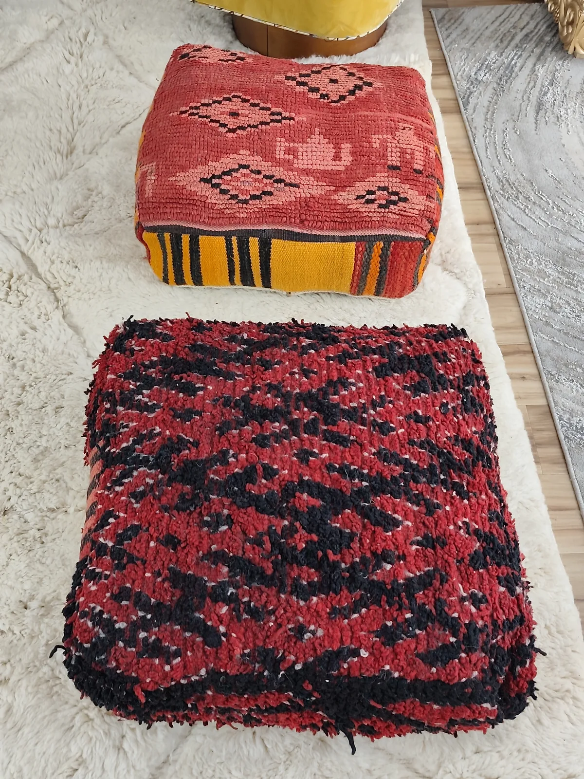 Kahina — Red & Black Boucherouite Pouf