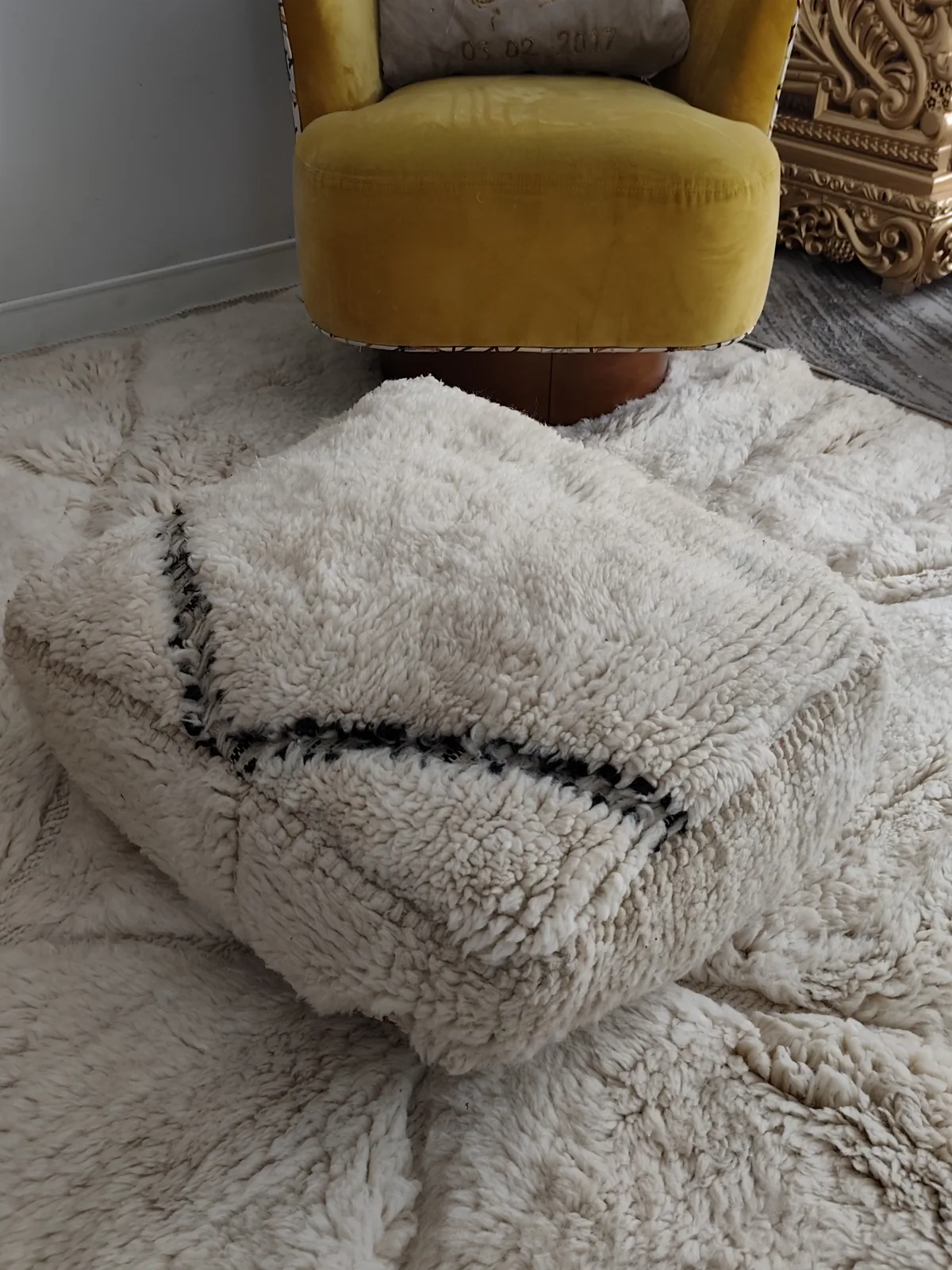 Massa — Ivory Chevron Beni Ourain Pouf