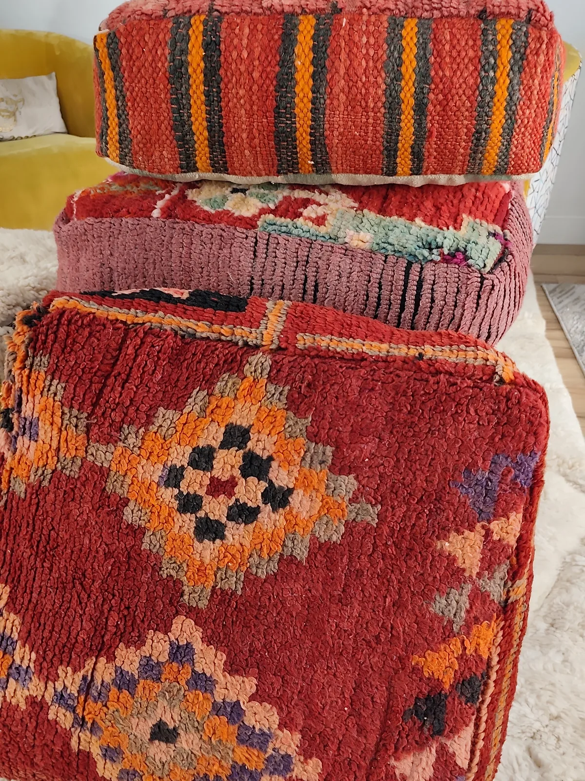Zohra — Amber Diamond Pouf